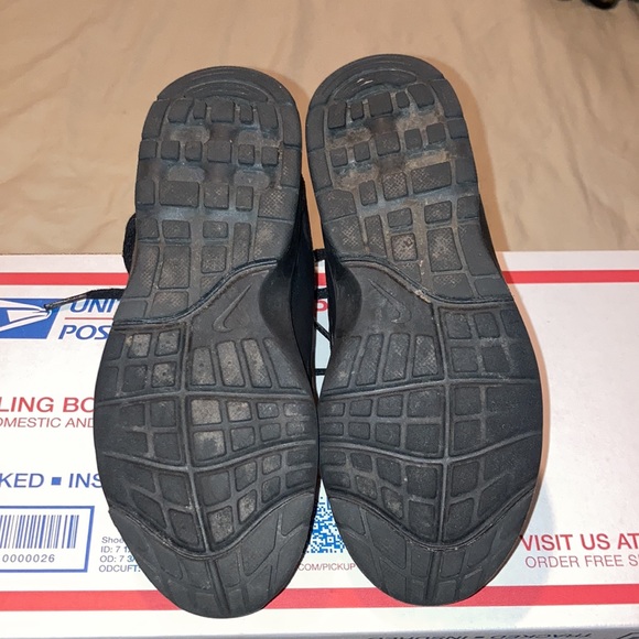 Nike Sneakers - Picture 7 of 9